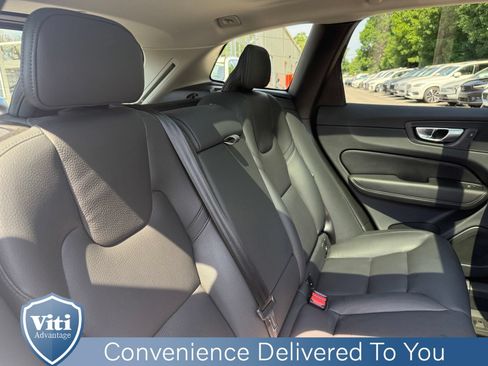 Used 2023 Volvo XC60 B5 Plus w/ Climate Package AWD/4WD image 28