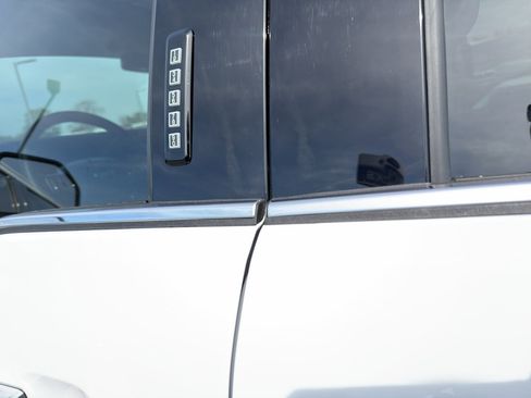 Used 2024 Ford F250 Lariat w/ Chrome Package AWD/4WD image 22
