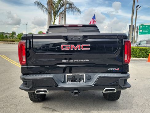 Used 2024 GMC Sierra 1500 AT4 w/ AT4 Premium Package AWD/4WD image 6