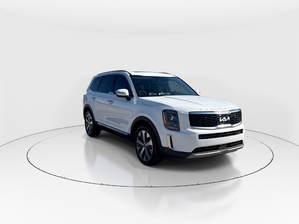 Used 2022 Kia Telluride S AWD/4WD image 2