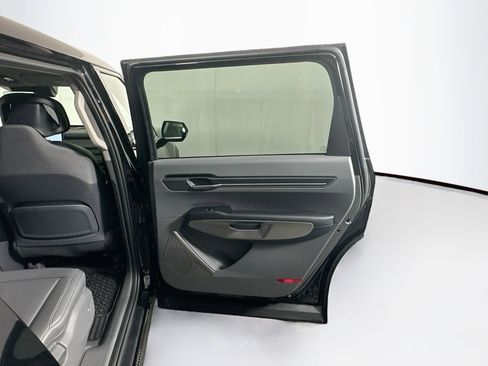 Used 2026 Kia EV9 Light RWD image 33