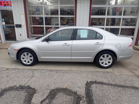 Used 2009 Ford Fusion S image 15