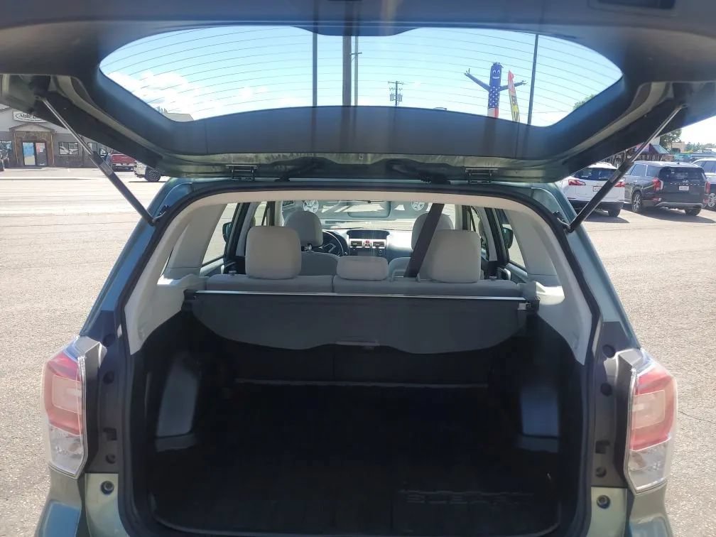Used 2017 Subaru Forester 2.5i w/ Alloy Wheel Package AWD/4WD image 9