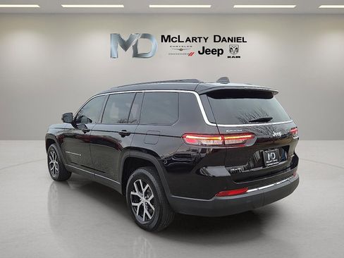 Used 2025 Jeep Grand Cherokee L Limited image 4