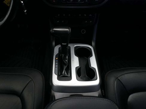Used 2020 Chevrolet Colorado ZR2 w/ ZR2 Midnight Special Edition AWD/4WD image 25