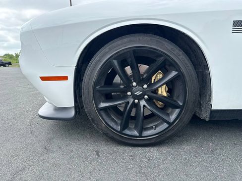Used 2019 Dodge Challenger R/T Scat Pack w/ Stars & Stripes Edition RWD image 23