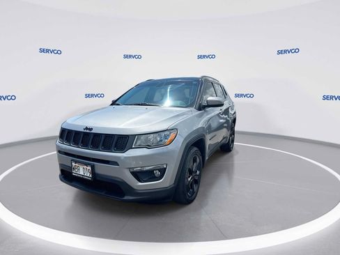 Used 2019 Jeep Compass Latitude FWD image 4
