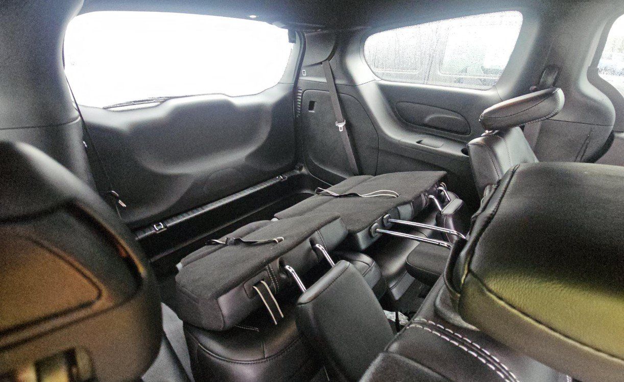 Used 2026 Chrysler Pacifica Select FWD image 10