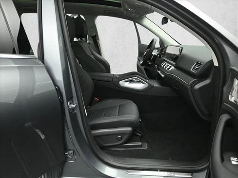 New 2026 Mercedes-Benz GLS 450 4MATIC image 30