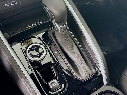 New 2025 Chevrolet Colorado LT w/ LT Convenience Package image 12