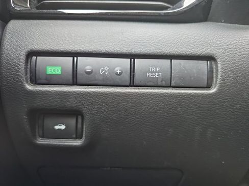 Used 2024 Nissan Sentra SV w/ All-Weather Package FWD image 10