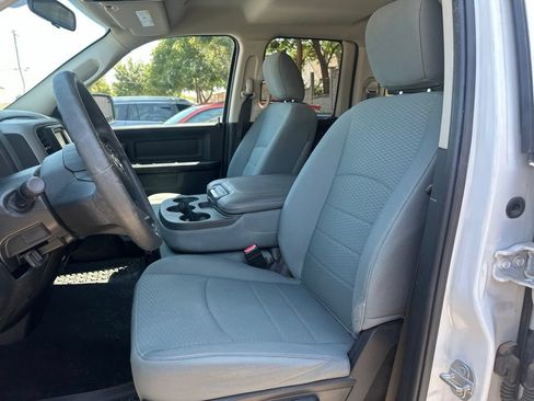 Used 2019 RAM 1500 Express w/ Express Value Package AWD/4WD image 16