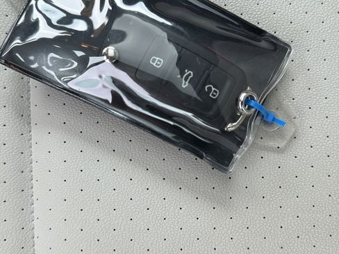 Used 2019 Volkswagen Beetle 2.0T SE w/ SE Premium Package FWD image 37