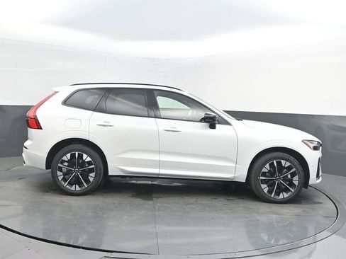 New 2026 Volvo XC60 B5 Plus w/ Protection Package Premier AWD/4WD image 8