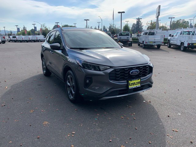 Used 2025 Ford Escape ST-Line Select AWD/4WD image 8