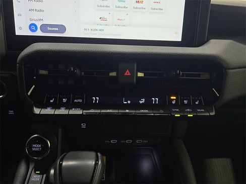 Used 2025 Toyota Land Cruiser image 25