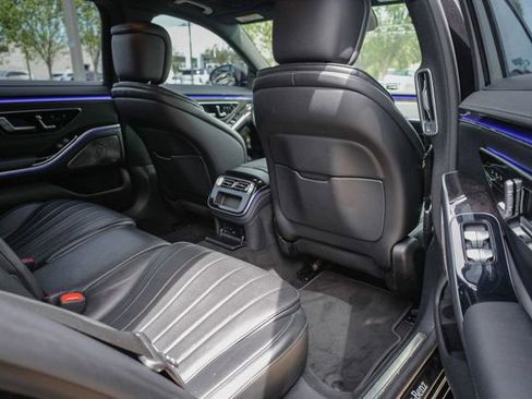 Certified 2022 Mercedes-Benz S 500 4MATIC image 32