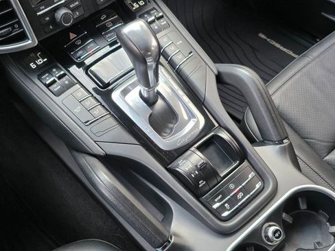 Used 2014 Porsche Cayenne 2014 PORSCHE CAYENNE SPORT DES image 35