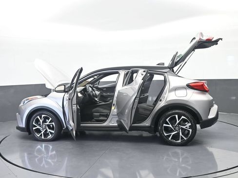 Used 2019 Toyota C-HR XLE FWD image 72