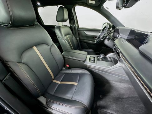 Used 2025 MAZDA CX-90 3.3 Turbo w/ Premium Plus Pkg image 34
