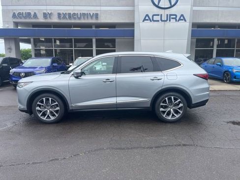 Used 2023 Acura MDX SH-AWD w/ Technology Package image 5