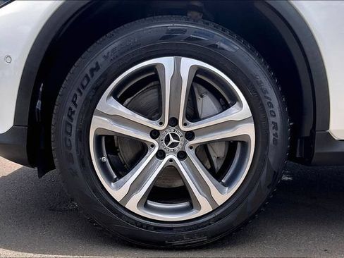 Used 2019 Mercedes-Benz GLC 300 image 9