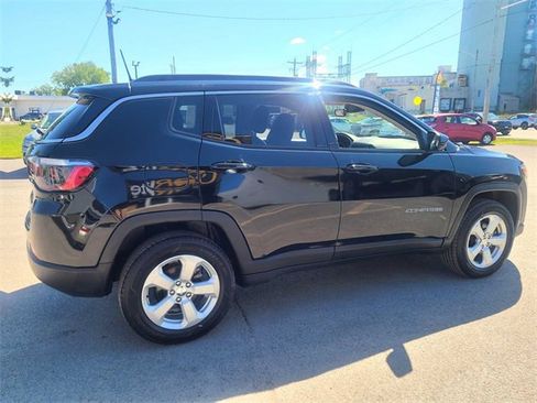 Used 2021 Jeep Compass Latitude image 6
