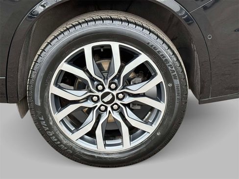 Used 2021 Cadillac XT6 Sport w/ Platinum Package image 13