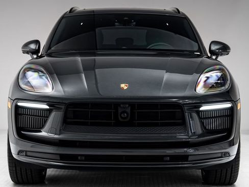 Certified 2026 Porsche Macan S AWD/4WD image 32