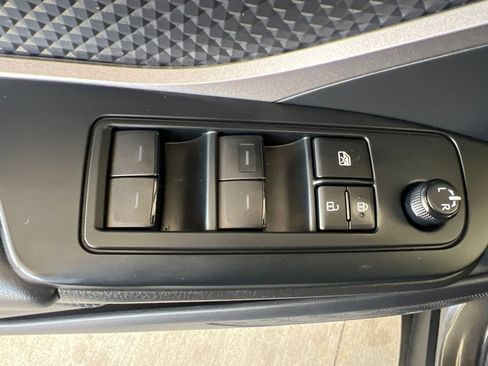 Used 2020 Toyota C-HR LE FWD image 49