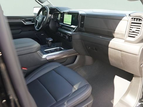 Used 2025 Chevrolet Silverado 1500 LTZ w/ LTZ Premium Texas Edition AWD/4WD image 18