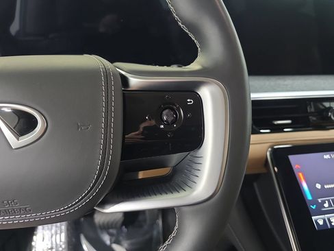 Certified 2025 INFINITI QX80 Sensory AWD/4WD image 15