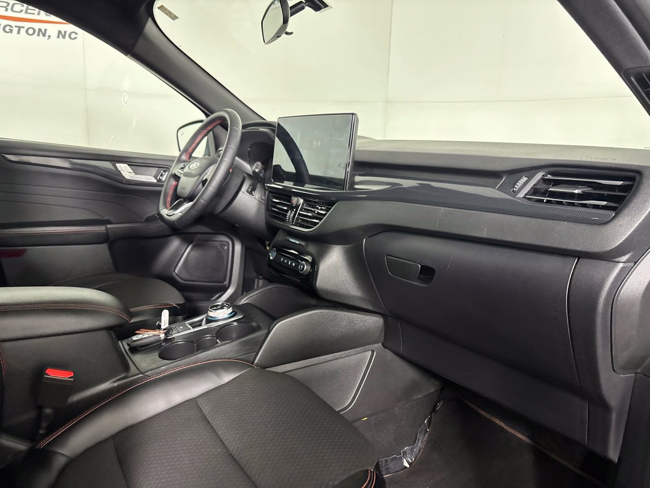 Used 2023 Ford Escape ST-Line w/ Tech Pack #1 FWD image 32