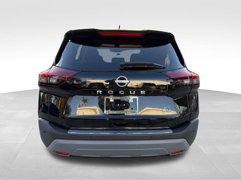 Certified 2023 Nissan Rogue SV FWD image 7