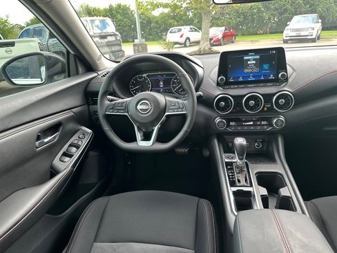 New 2025 Nissan Sentra SR w/ Midnight Edition image 22