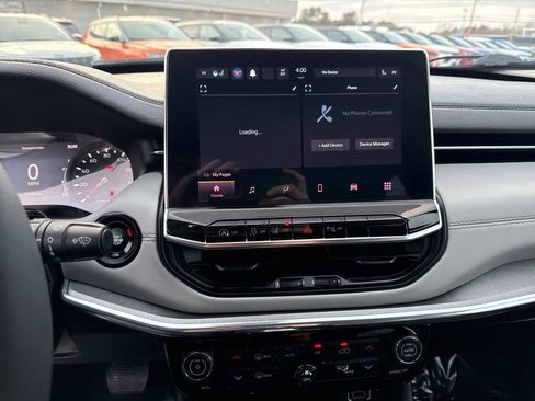 Used 2024 Jeep Compass Limited image 12