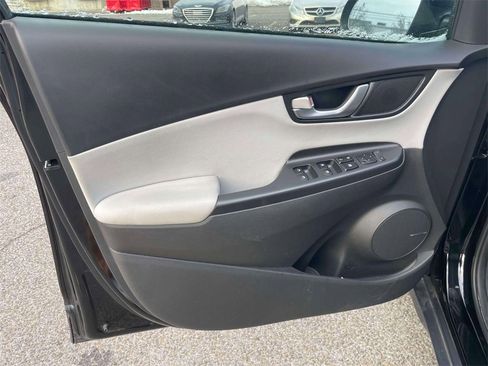 Certified 2023 Hyundai Kona Limited w/ Cargo Package image 16