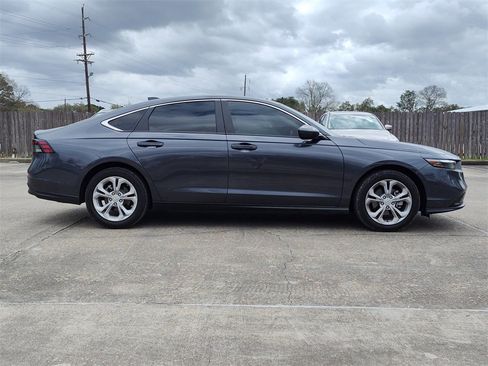 Used 2025 Honda Accord LX image 11