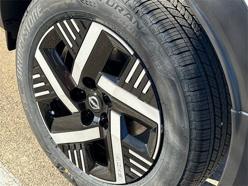 New 2026 Nissan Kicks SV image 10