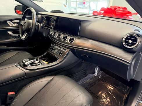 Used 2018 Mercedes-Benz E 300 image 28