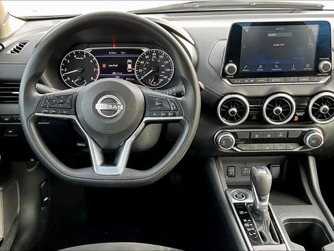 Used 2024 Nissan Sentra SV image 5