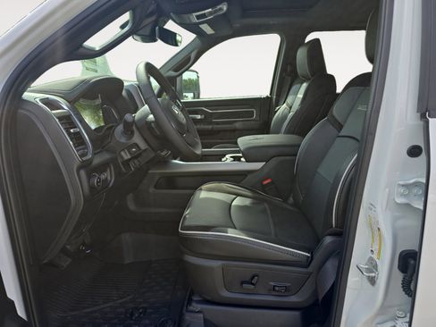 New 2026 RAM 3500 Laramie AWD/4WD image 23