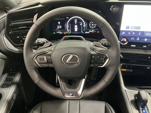 Used 2024 Lexus TX 500h AWD w/ Technology Package image 5