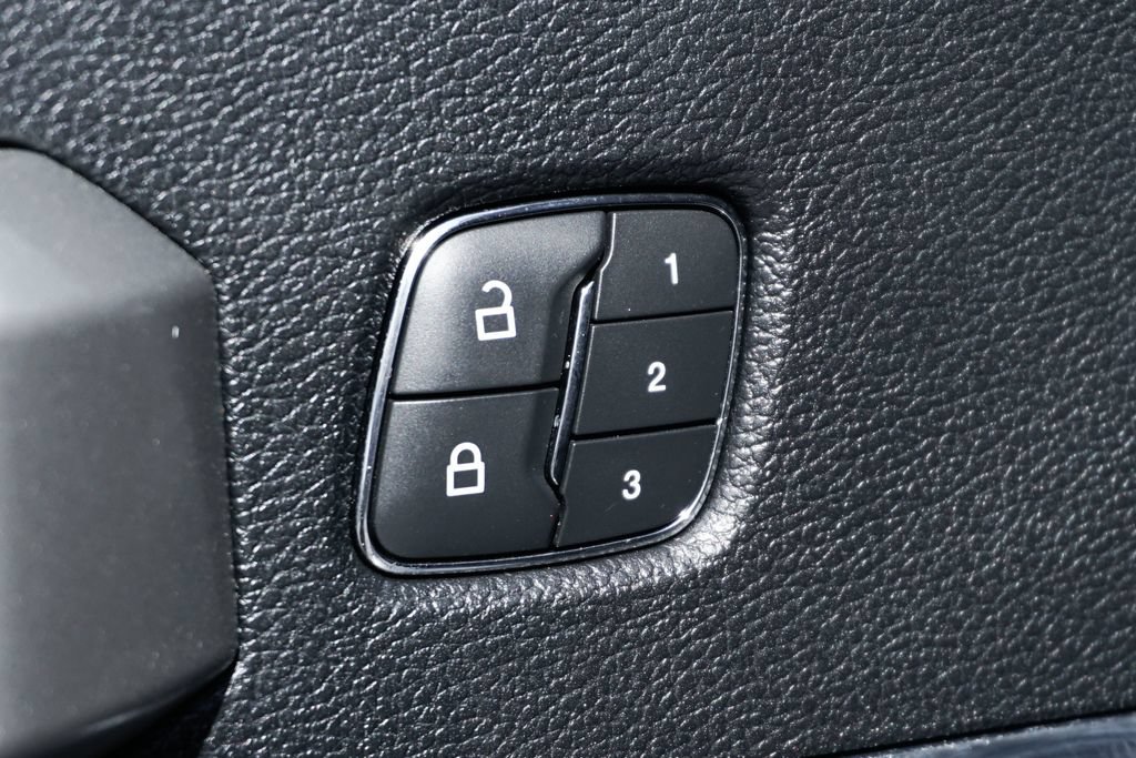 Used 2019 Ford F250 Lariat w/ Lariat Ultimate Package AWD/4WD image 17