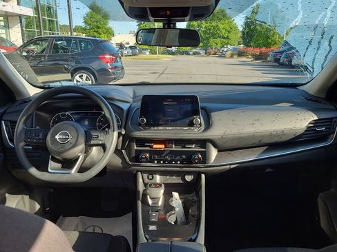 Used 2024 Nissan Rogue SV FWD image 26