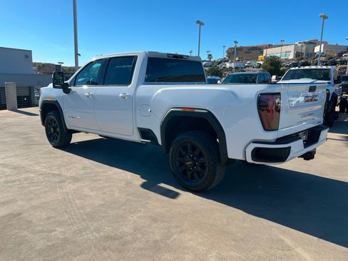 Certified 2025 GMC Sierra 2500 AT4 image 3