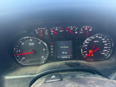 Used 2018 Chevrolet Silverado 1500 W/T w/ Black Out Edition AWD/4WD image 15