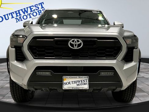 Used 2024 Toyota Tacoma TRD Off-Road image 2
