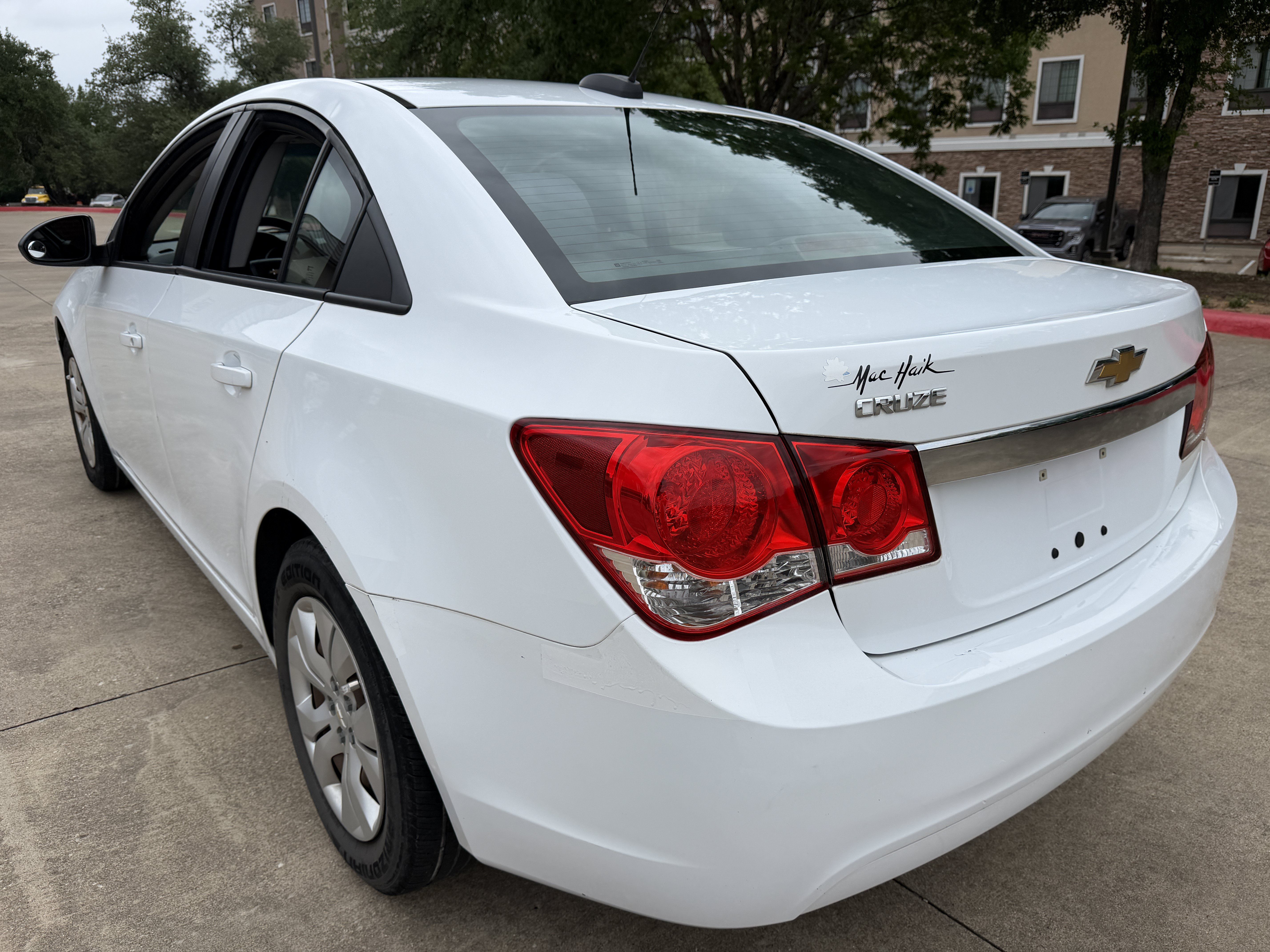 Used 2016 Chevrolet Cruze LS FWD image 5