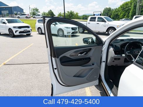 Used 2019 GMC Terrain SLT w/ Infotainment Package II AWD/4WD image 13